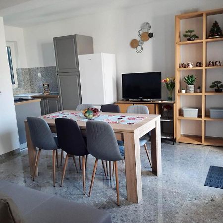 Ema Apartman Brela Kültér fotó