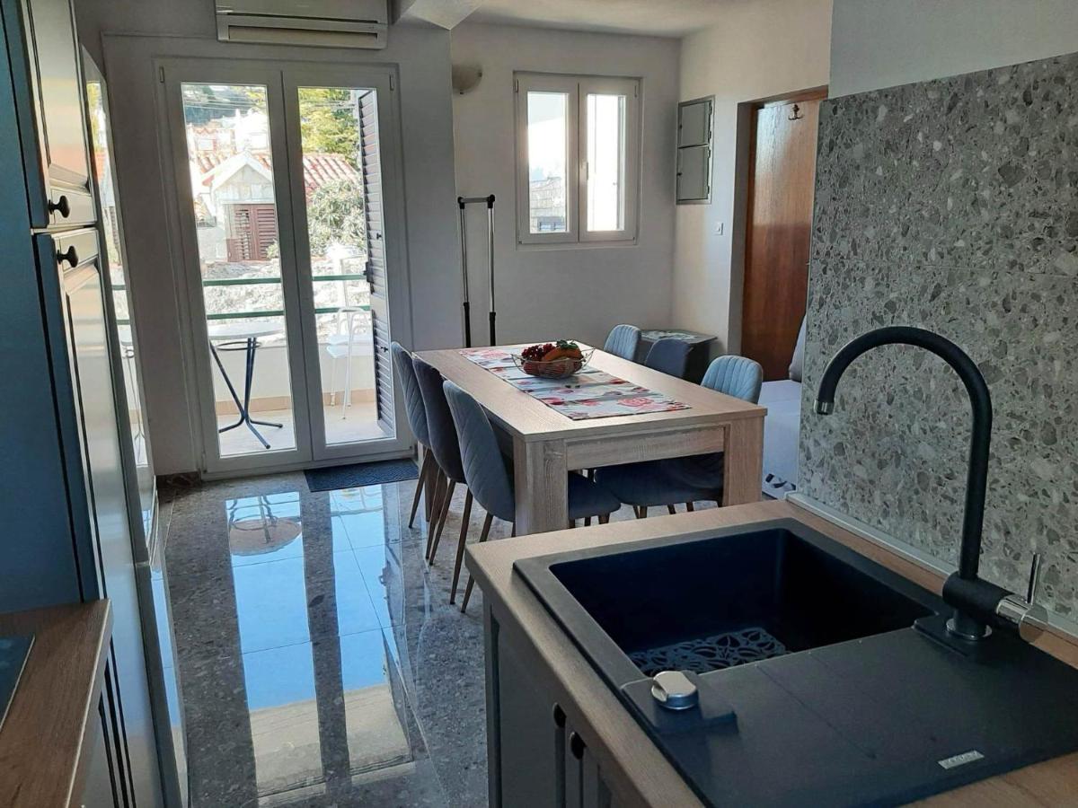 Ema Apartman Brela Kültér fotó