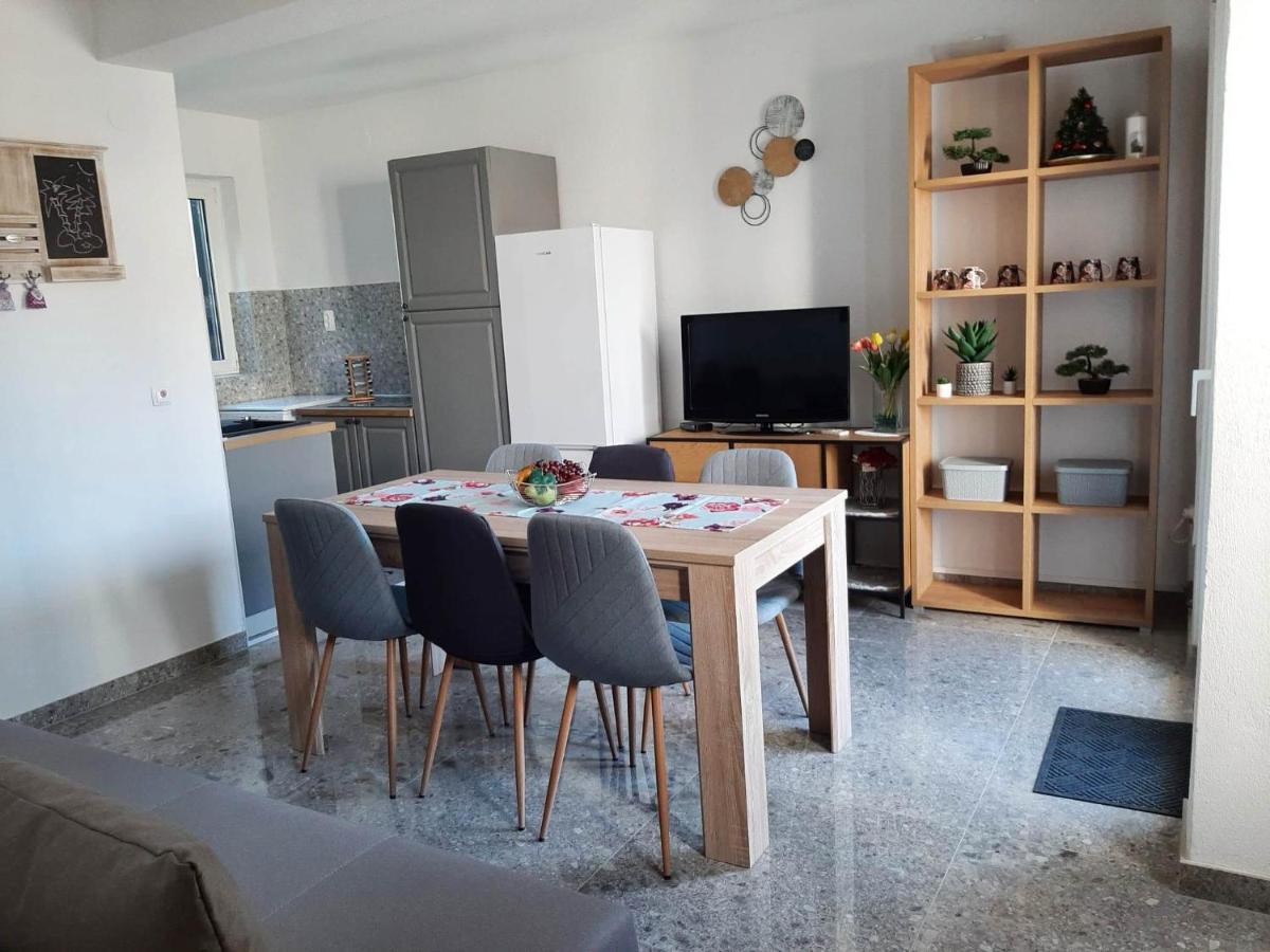 Ema Apartman Brela Kültér fotó